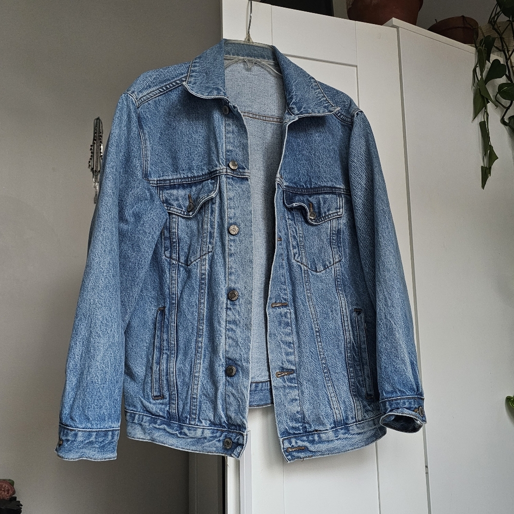 Vintage Light Blue Denim Oversized Trucker Jacket L/XL